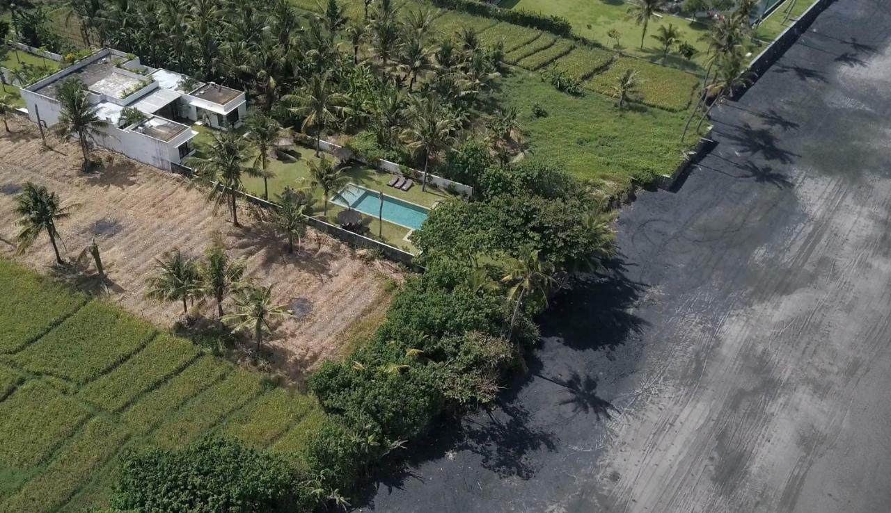 Pantai Hitam Villa Tabanan  Luaran gambar